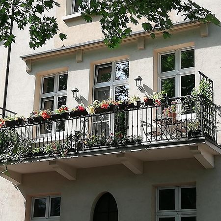 Botaniczny Pokoj Krasków Exterior foto